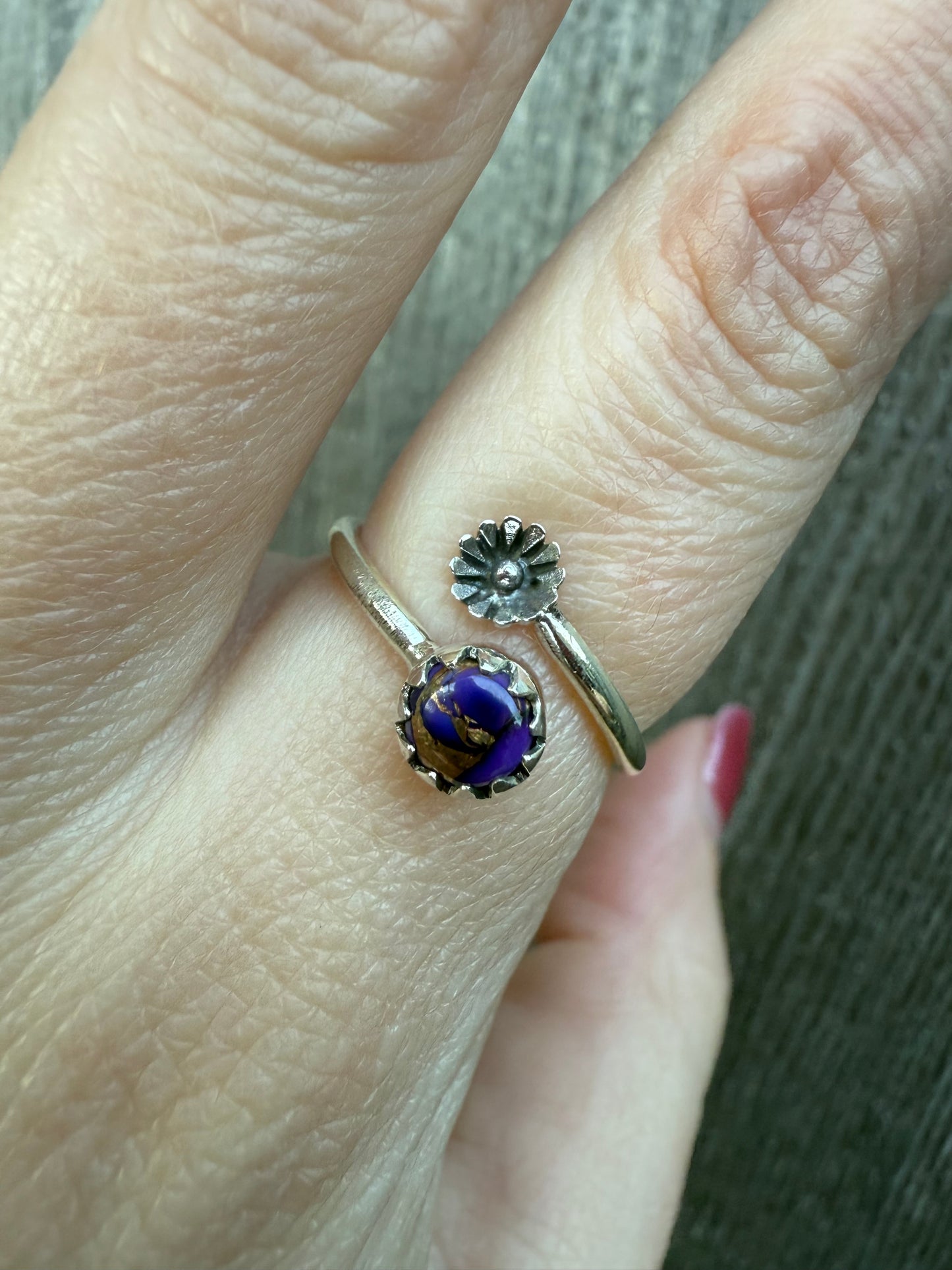 Purple Mojave Flower Floater Sterling Silver Ring - Size 6-6.5