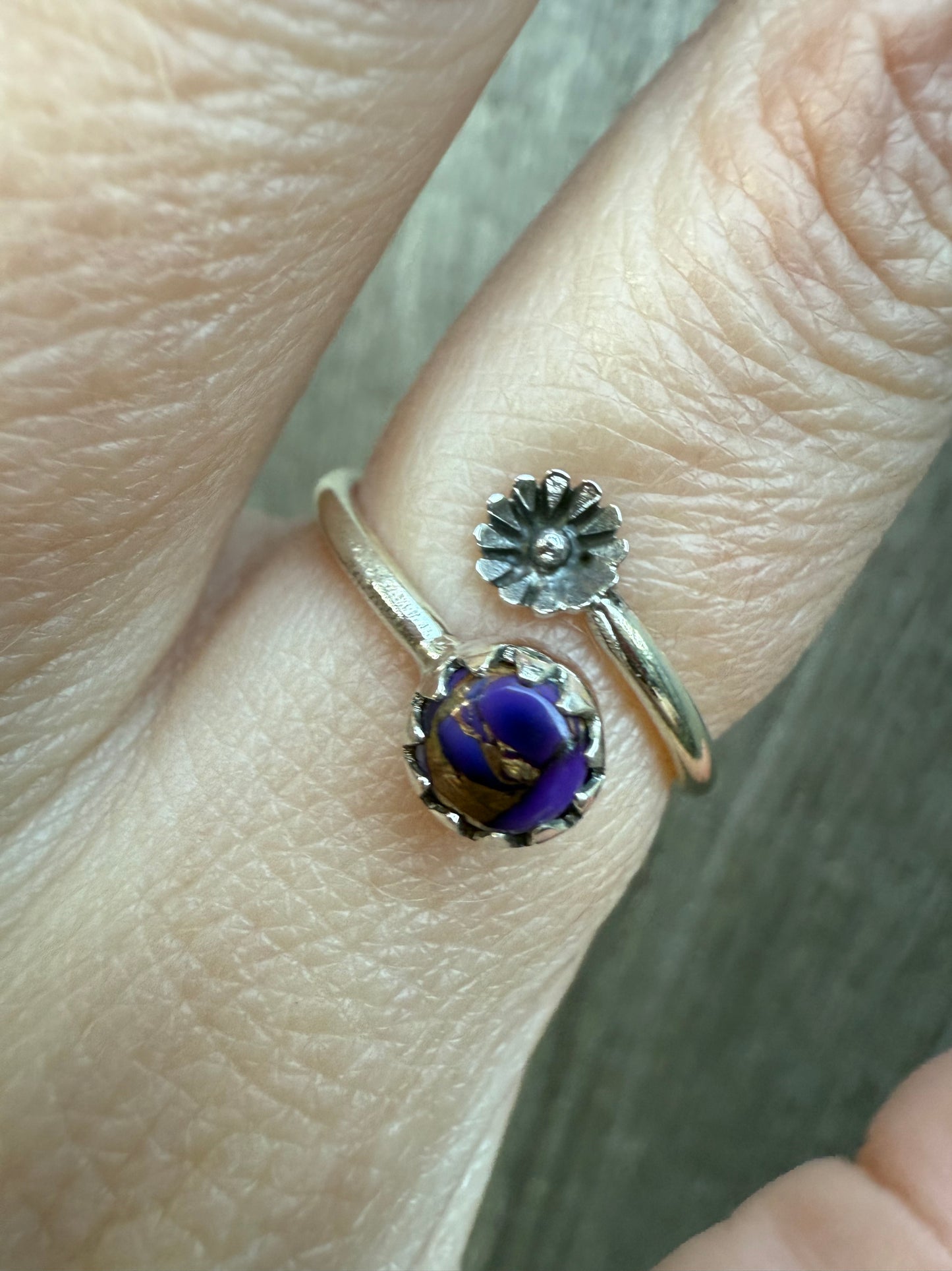 Purple Mojave Flower Floater Sterling Silver Ring - Size 6-6.5