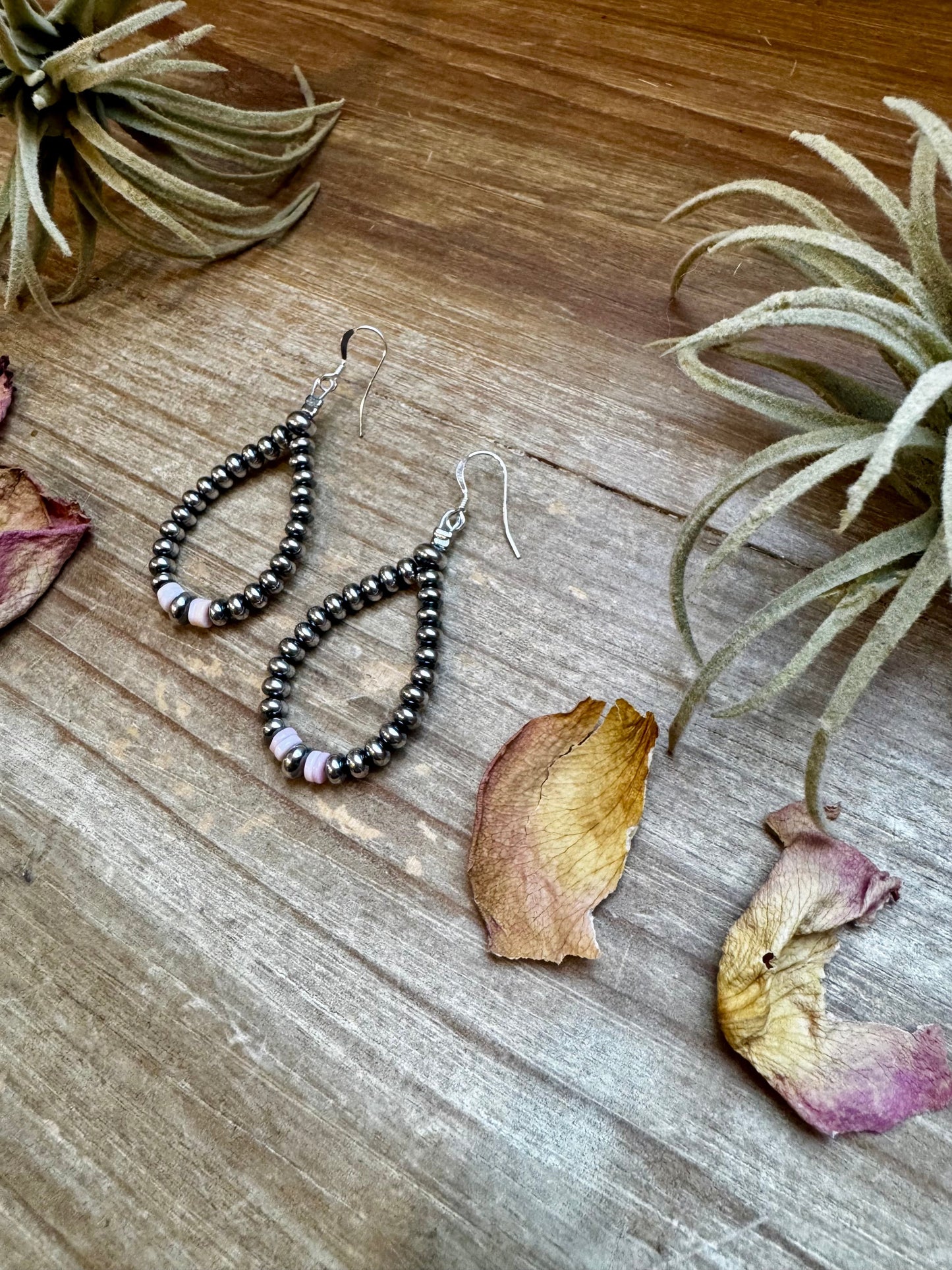 Smaller Sterling saucer Silver Pearls earrings teardrop - With Pink Conch